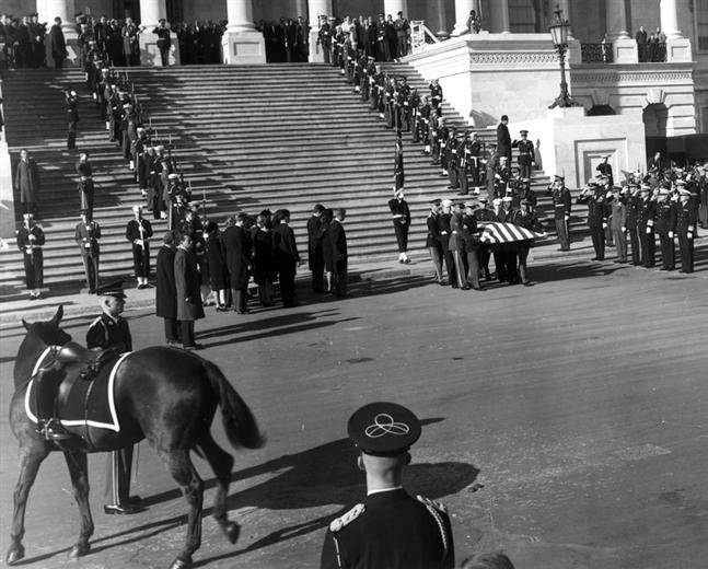 04_JFK-Funeral.jpg